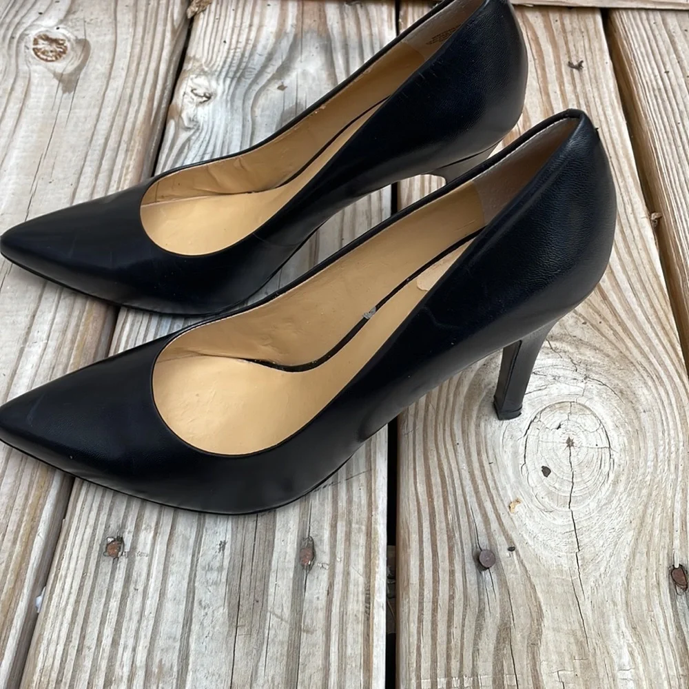 NINE WEST 